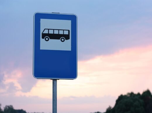 Зміни в маршрутах громадського транспорту в Познані з понеділка: важлива інформація для пасажирів